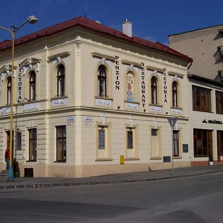 Victoria - Penzion & Restaurant Zvolen Exteriör bild
